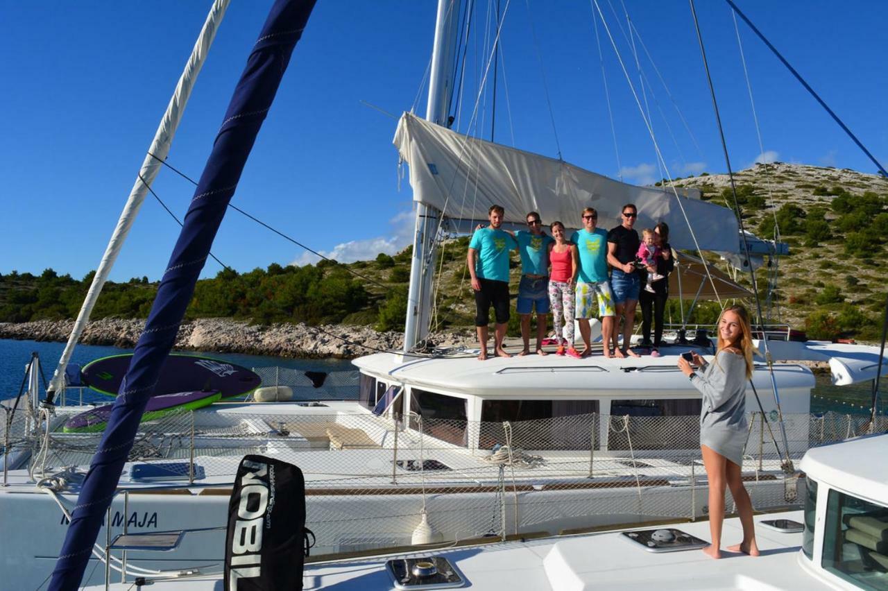 Luxury Catamaran Lagoon 42, Ac & Gn Split Exterior photo